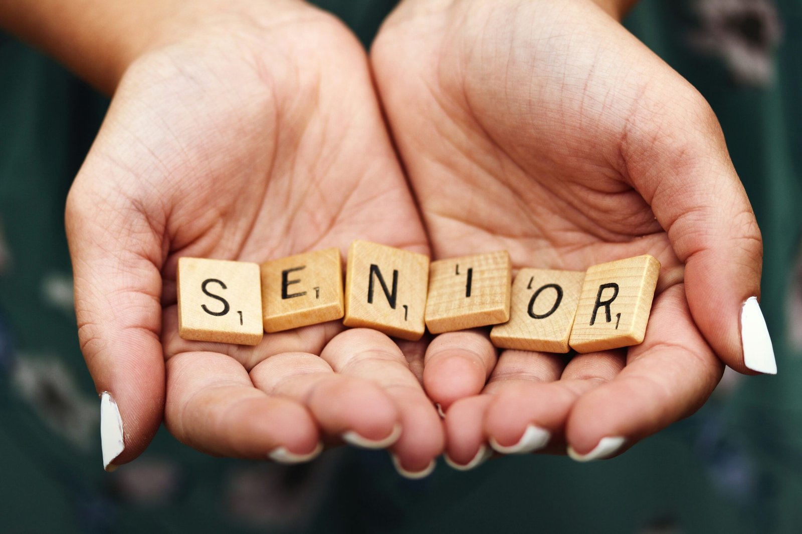 senior lettering in a hand